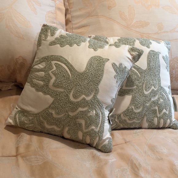 Rare ♥️ Pottery Barn Embroidered Dove Pillow - Picture 12 of 14